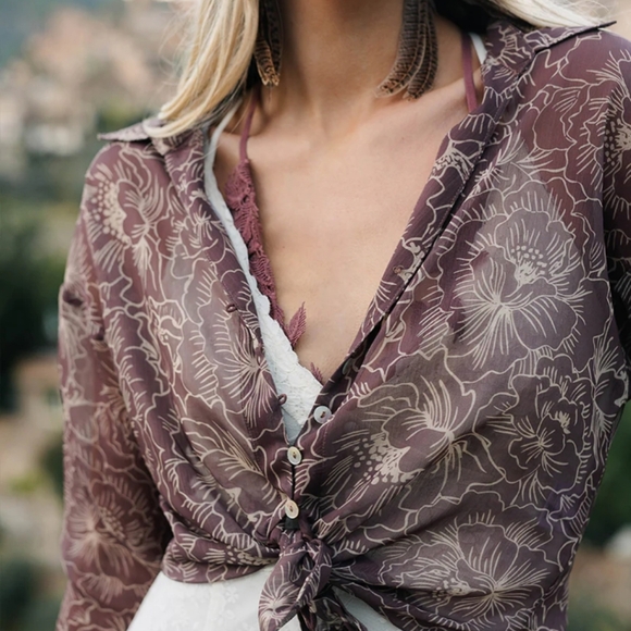 Floral Patterned Womens Blouse - Picture 2 of 11